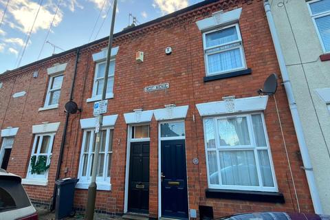 2 bedroom terraced house to rent, West Avenue, Leicester LE2