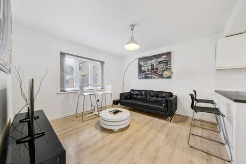 1 bedroom flat for sale, South Grove, London N15