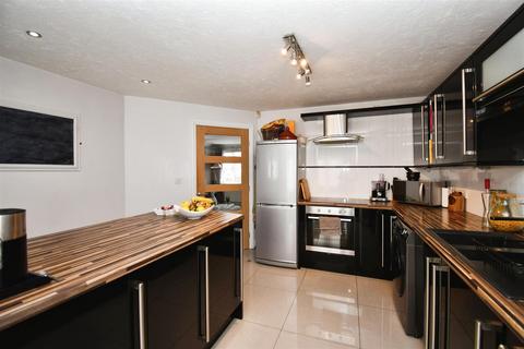 3 bedroom detached house for sale, Coxwold Grove, Hull