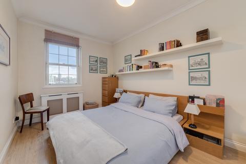 4 bedroom terraced house for sale, Sovereign Crescent, London