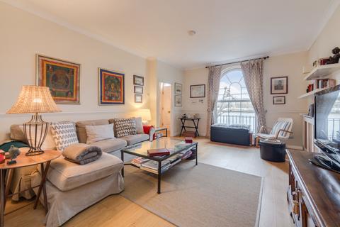 4 bedroom terraced house for sale, Sovereign Crescent, London