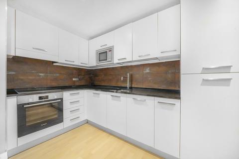 1 bedroom flat to rent, High Timber Street, London