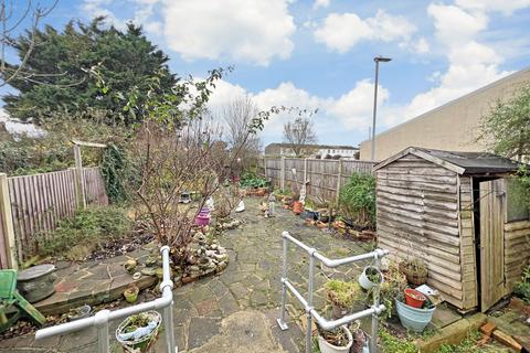 124 South Road, South Ockendon, RM15 6DA
