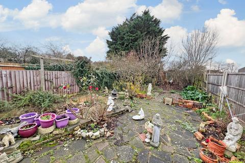 124 South Road, South Ockendon, RM15 6DA