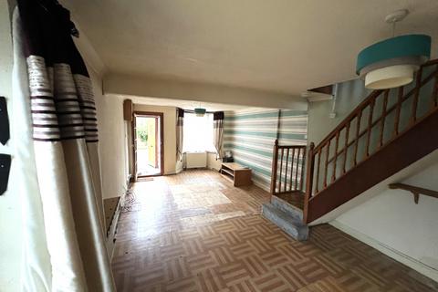 124 South Road, South Ockendon, RM15 6DA