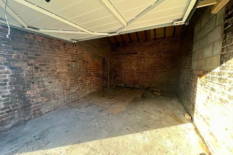 Garage to rent, Levens Grove, Blackpool FY1