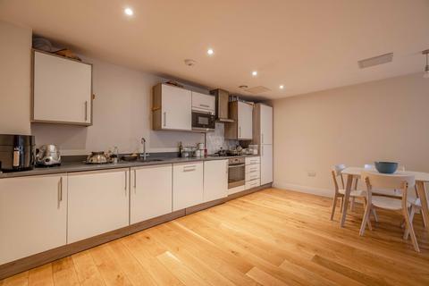 2 bedroom apartment for sale, Station Road, West Drayton UB7