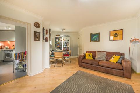 2 bedroom flat for sale, The Octagon, West Hampstead, London