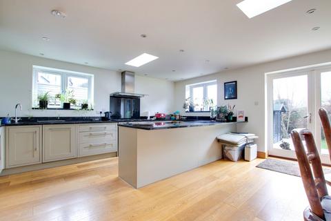 4 bedroom detached house for sale, Island View Close, Milford on Sea, Lymington, SO41