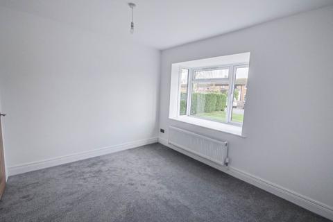 3 bedroom semi-detached house to rent, Highfields, Bentley. IP9 2BP