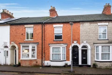 3 bedroom terraced house for sale, Aylesbury Street, Wolverton, Milton Keynes