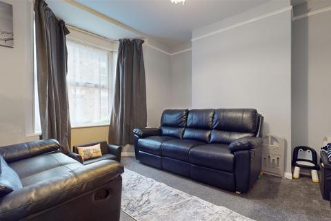 3 bedroom terraced house for sale, Aylesbury Street, Wolverton, Milton Keynes