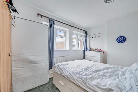 1 bedroom flat for sale, St. Mark's Hill, Surbiton, Greater London, KT6 4LU