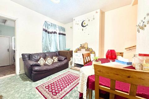 2 bedroom terraced house for sale, Shaftesbury Road, Reading, Berkshire, RG30