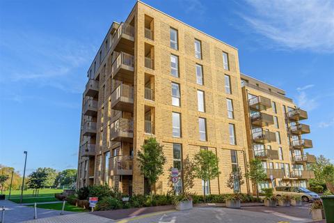 1 bedroom flat for sale, Appleby Court, Adenmore Road, London, SE6 4EJ