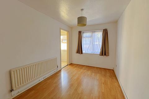 2 bedroom terraced house to rent, Sheering Court, Rayleigh, Essex