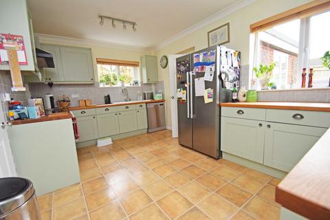 4 bedroom semi-detached house for sale, New Road, Princes Risborough HP27