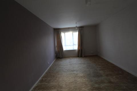 2 bedroom flat to rent, 93 Hurn Lane, Keynsham, Bristol