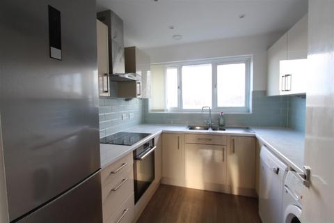 2 bedroom flat to rent, 93 Hurn Lane, Keynsham, Bristol