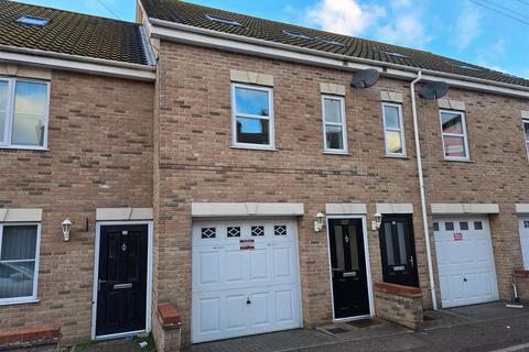 3 bedroom terraced house for sale, Back Chapel Lane, Gorleston