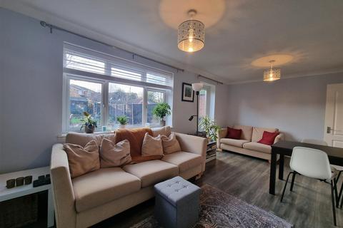 3 bedroom terraced house for sale, Simms Lane, Hollywood