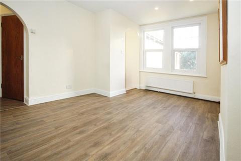 2 bedroom apartment to rent, Mitcham Park, Mitcham, CR4