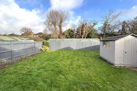 2 bedroom bungalow to rent, Dale Avenue, Hassocks BN6