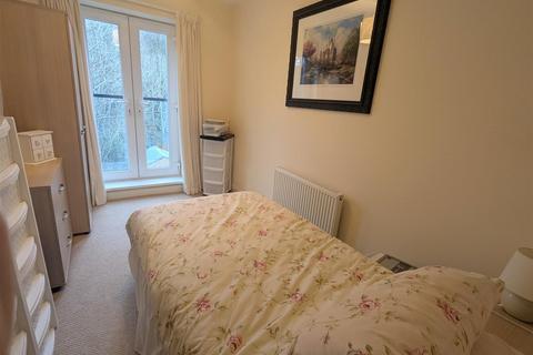 4 bedroom townhouse for sale, Brookdale Court, Halifax HX2