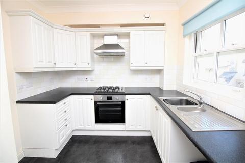 2 bedroom maisonette to rent, Granville Road, Ilfracombe EX34