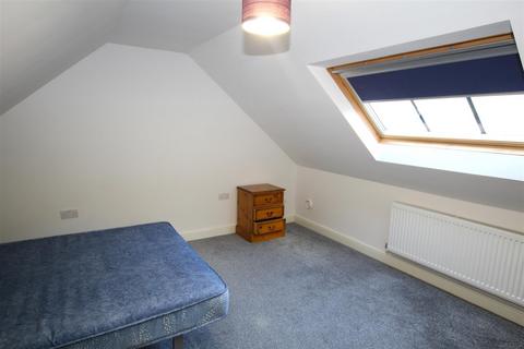 2 bedroom maisonette to rent, Granville Road, Ilfracombe EX34