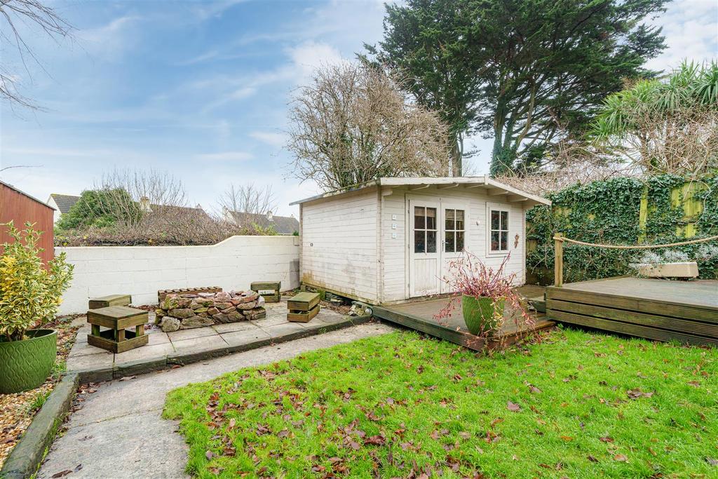 Pomphlett Garden  Studio Chalet.JPG