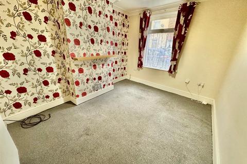 2 bedroom terraced house for sale, Nelson Street, Scarborough