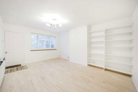 2 bedroom flat to rent, Griffiths Road, London SW19