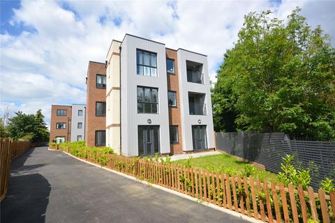 2 bedroom apartment to rent, Admiral Mews, CM1