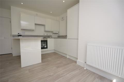 2 bedroom apartment to rent, Admiral Mews, CM1