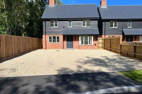 4 bedroom detached house for sale, Cracknore Hard Lane, Marchwood SO40