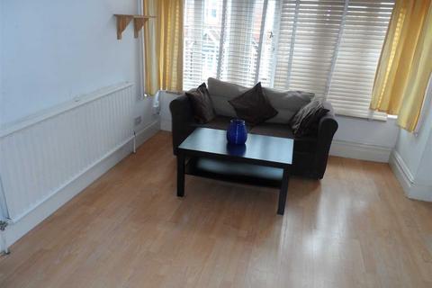 1 bedroom apartment to rent, Craven Avenue, Ealing