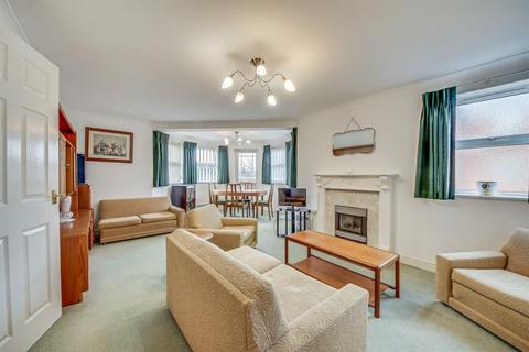 undefined, Carnoustie Close, Southport PR8