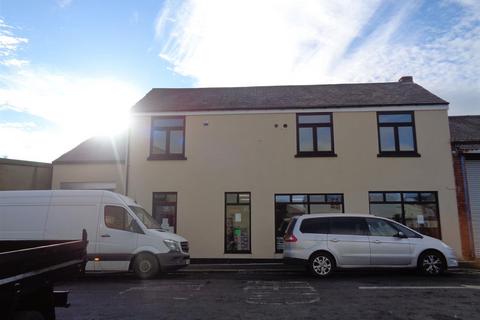 Industrial unit to rent, Railway Street, Bishop Auckland