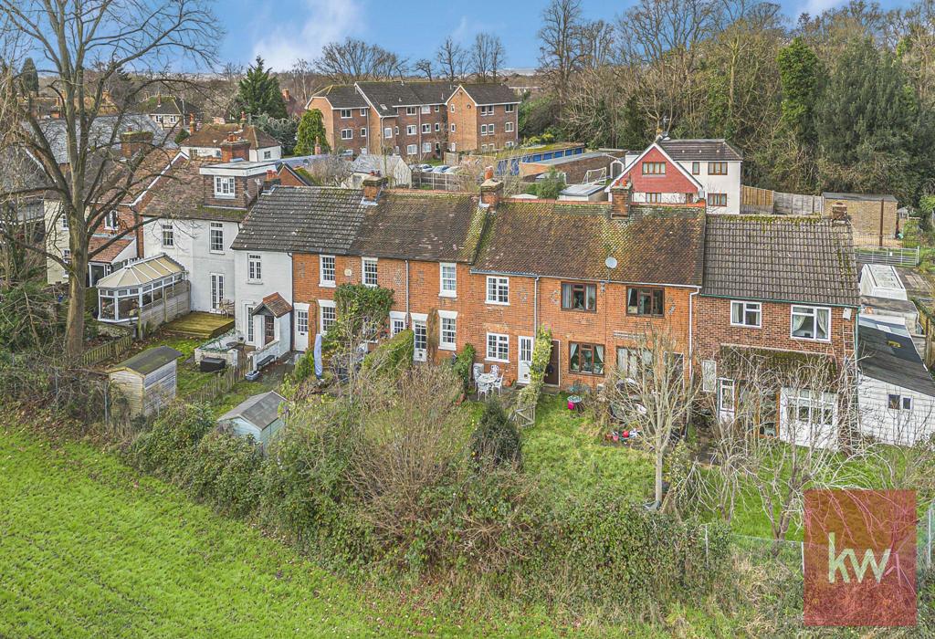 Elevated View of Property &amp; Surroundings