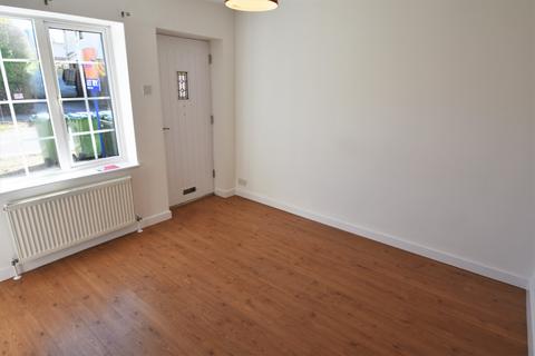 2 bedroom terraced house to rent, Whites Road, Southampton SO19