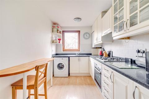 2 bedroom apartment for sale, Gipsy Lane, London, SW15