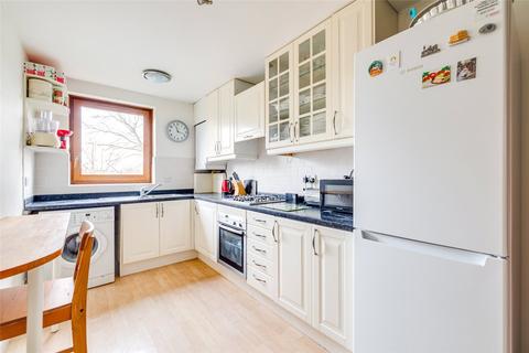 2 bedroom apartment for sale, Gipsy Lane, London, SW15