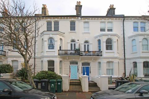 2 bedroom flat for sale, Westbourne Villas, Hove