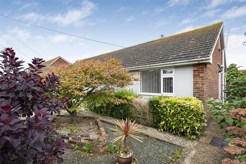 4 bedroom semi-detached house for sale, Hoddern Avenue, Peacehaven