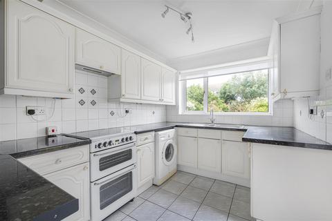 4 bedroom semi-detached house for sale, Hoddern Avenue, Peacehaven