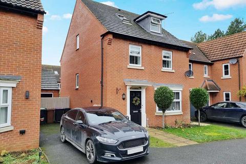 4 bedroom detached house to rent, Greylees, Sleaford NG34