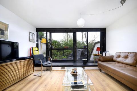 3 bedroom apartment for sale, Rowley Way, St John's Wood, NW8