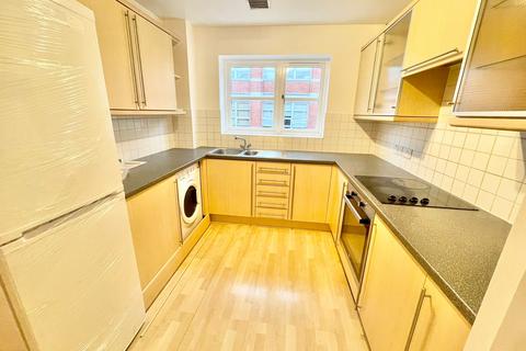 3 bedroom flat share to rent, Branston Street, Birmingham B18