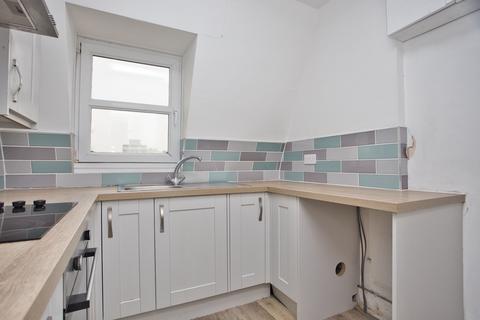 3 bedroom flat for sale, Augusta Gardens, Folkestone, CT20